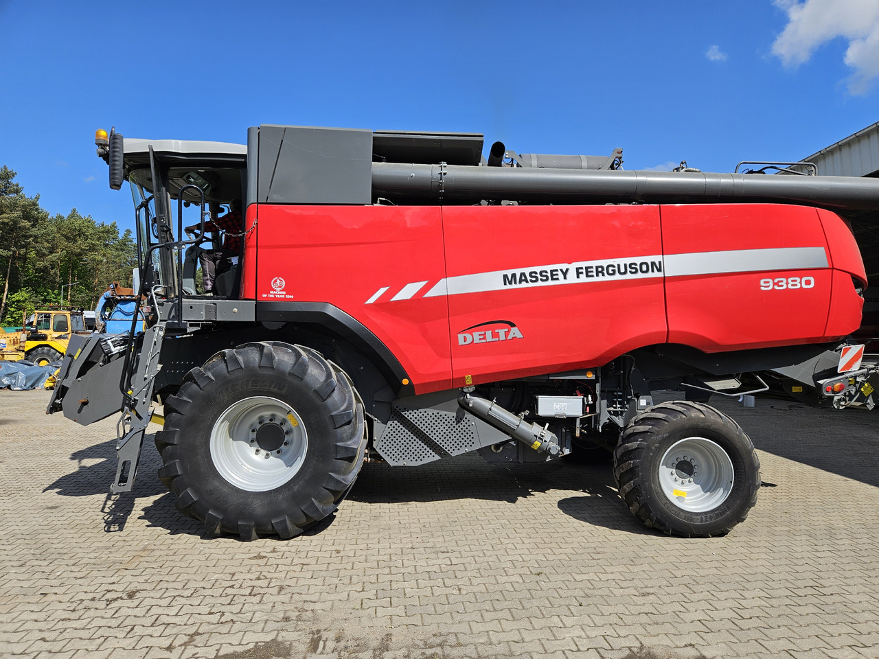 Massey Ferguson Delta 9380 - Biçerdöver: fotoğraf 1 Massey Ferguson Delta 9380 - Biçerdöver: fotoğraf 1