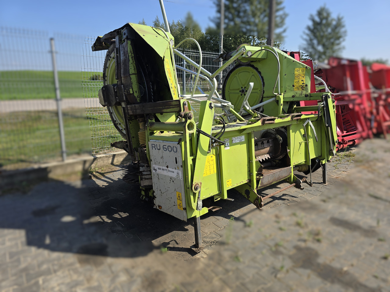 Claas RU600 - Silaj makinesi: fotoğraf 1 Claas RU600 - Silaj makinesi: fotoğraf 1