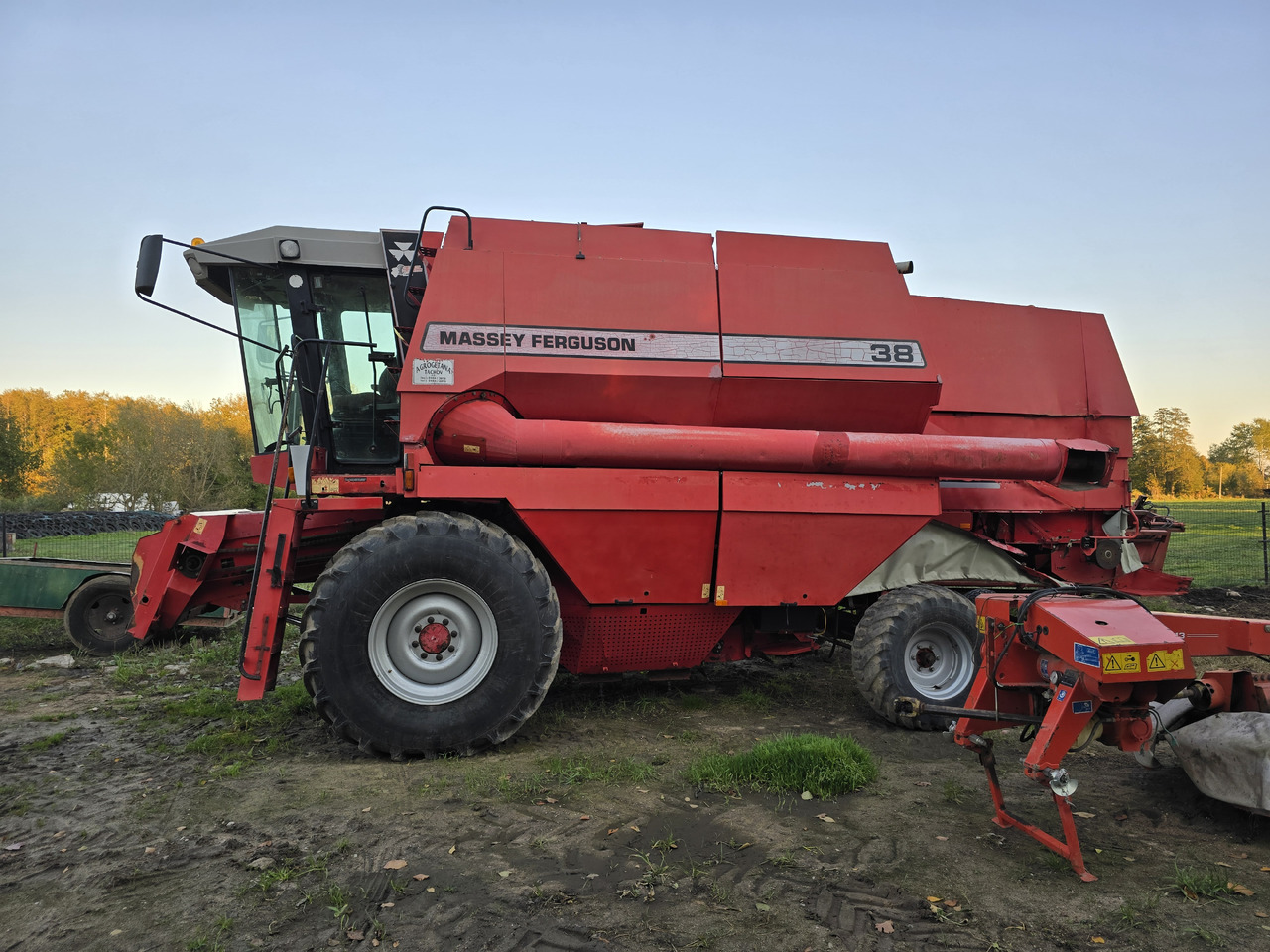 Massey-ferguson 38 - Biçerdöver: fotoğraf 3 Massey-ferguson 38 - Biçerdöver: fotoğraf 3