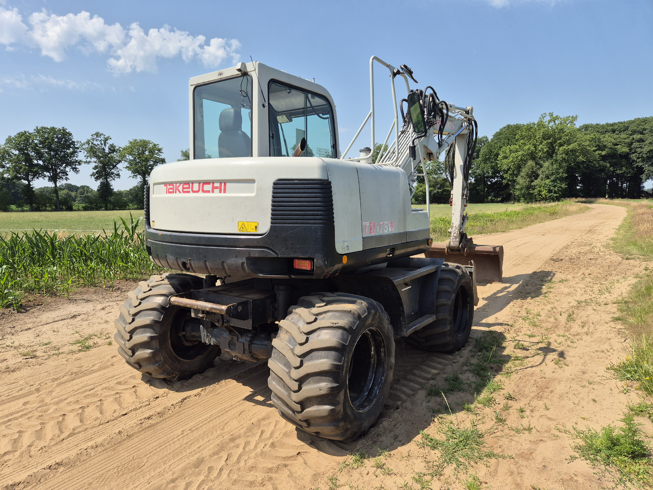 Tackeuchi TB 175 W - Tekerlekli ekskavatör: fotoğraf 4 Tackeuchi TB 175 W - Tekerlekli ekskavatör: fotoğraf 4