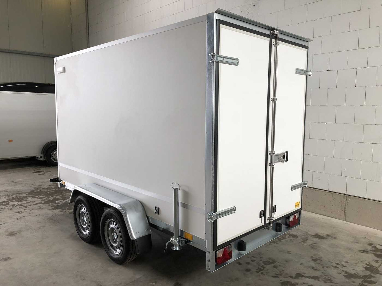 BLYSS F2030HTD Seitentür Kofferanhänger - Kapalı karoser römork: fotoğraf 5 BLYSS F2030HTD Seitentür Kofferanhänger - Kapalı karoser römork: fotoğraf 5