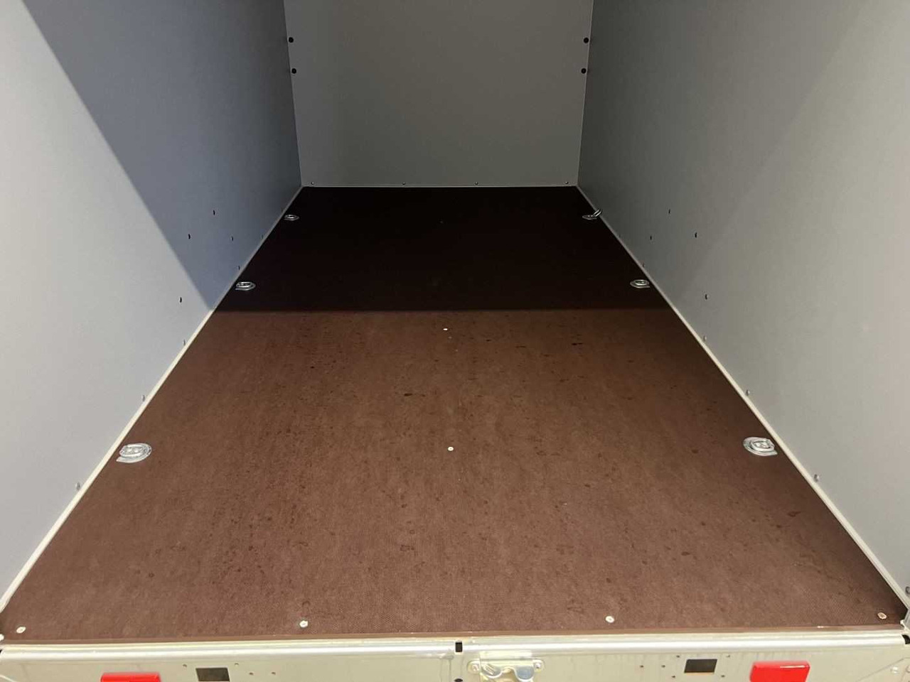 BOECKMANN KT 3015/15 M F Kofferanhänger - Kapalı karoser römork: fotoğraf 4 BOECKMANN KT 3015/15 M F Kofferanhänger - Kapalı karoser römork: fotoğraf 4