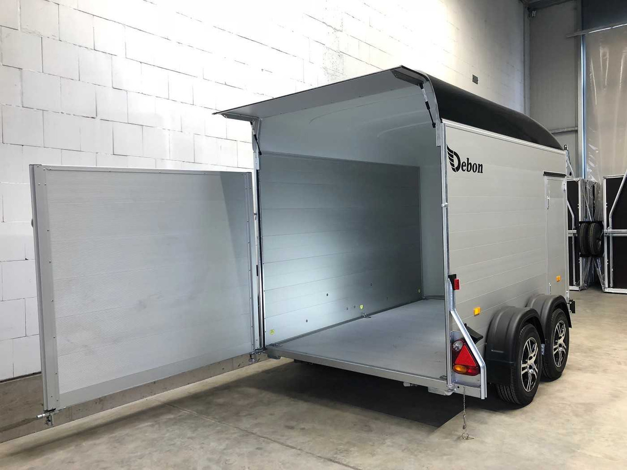 Yeni Motosiklet römorku CHEVAL LIBERTE DEBON C500 Roadster Alu-Felgen Kofferanhänger: fotoğraf 18