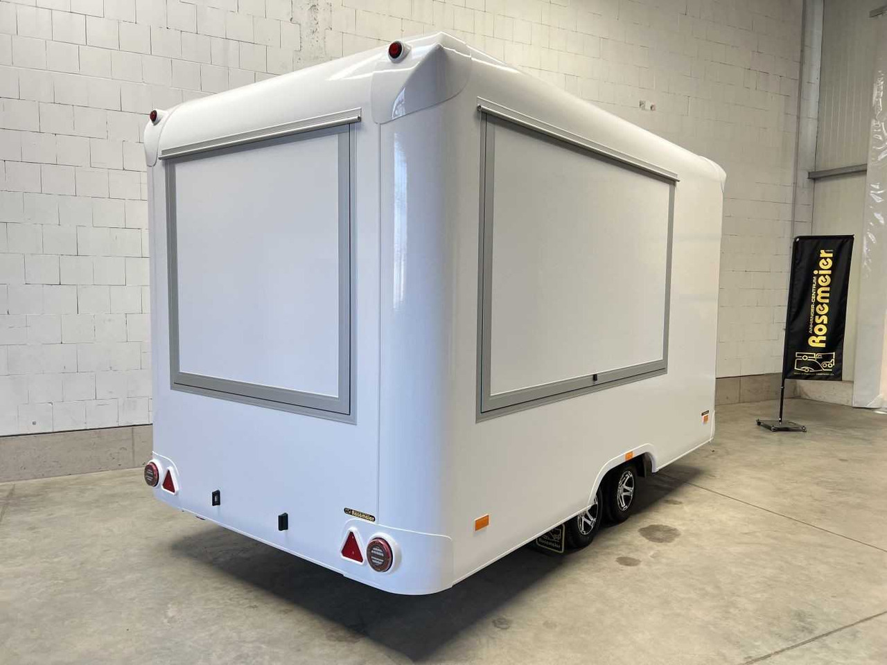 UNIWAGEN Gastro Kofferanhänger - Büfe karavan: fotoğraf 4 UNIWAGEN Gastro Kofferanhänger - Büfe karavan: fotoğraf 4