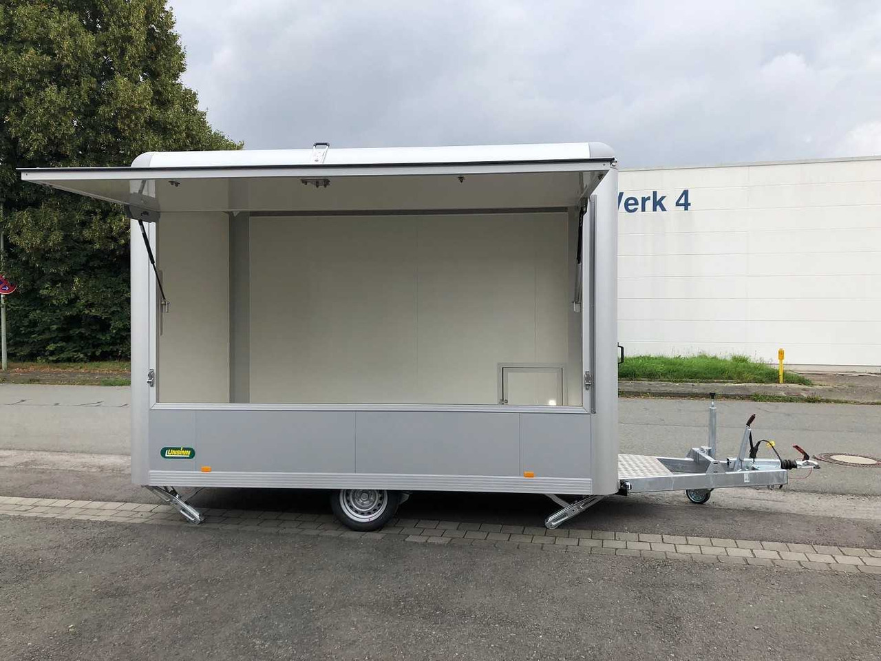 UNSINN VM 1836-13-2040 runde Ecken Verkaufsanhänger - Büfe karavan: fotoğraf 1 UNSINN VM 1836-13-2040 runde Ecken Verkaufsanhänger - Büfe karavan: fotoğraf 1