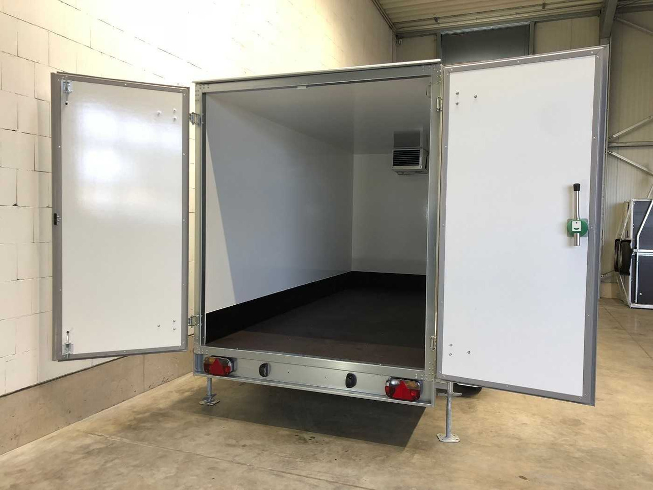 Yeni Refrijeratör römork WM MEYER AZKF 3540/180 WMK-5G Kühlanhänger: fotoğraf 15