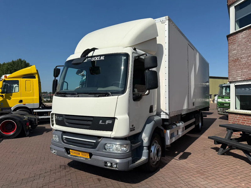 DAF LF 55.250 LF55-250 Box with lift / Manual gearbox Euro5 - Kapalı kasa kamyon: fotoğraf 3 DAF LF 55.250 LF55-250 Box with lift / Manual gearbox Euro5 - Kapalı kasa kamyon: fotoğraf 3