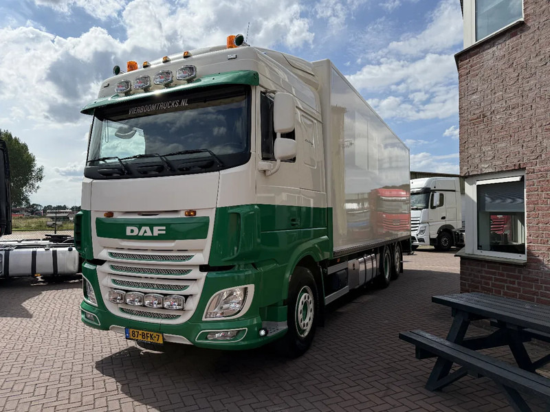 DAF XF 460 6x2 SPACECAB "SWARTJES" OPBOUW 3000KG LAADKLEP EURO6 TOPSTAAT - Kapalı kasa kamyon: fotoğraf 2 DAF XF 460 6x2 SPACECAB "SWARTJES" OPBOUW 3000KG LAADKLEP EURO6 TOPSTAAT - Kapalı kasa kamyon: fotoğraf 2