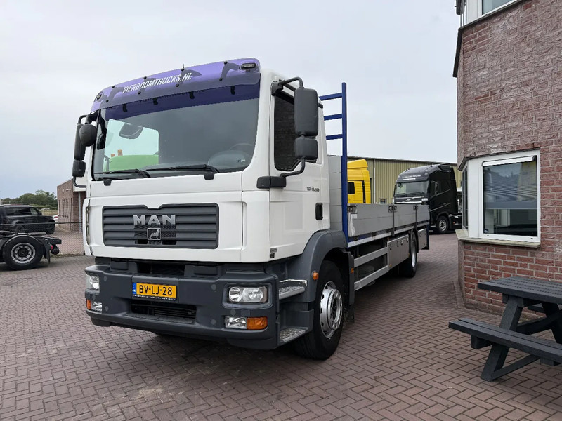 MAN TGM 18.280 TGM 18.280 4X2 manual gearbox / only 213tkm / New condition - Sal/ Açık kasa kamyon: fotoğraf 2 MAN TGM 18.280 TGM 18.280 4X2 manual gearbox / only 213tkm / New condition - Sal/ Açık kasa kamyon: fotoğraf 2