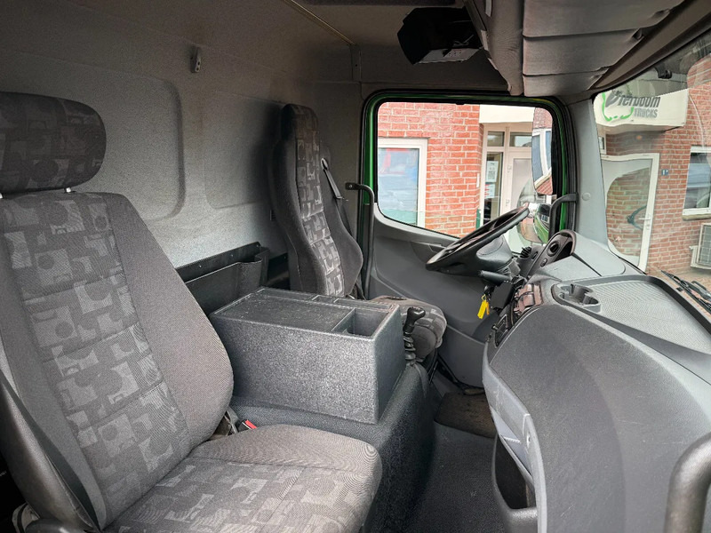 Mercedes-Benz Atego 1018 Atego 1018 4X2 Schaltgetriebe / PTO / 348tkm / Blattfederung / Top Zustand - Şasi kamyon: fotoğraf 4 Mercedes-Benz Atego 1018 Atego 1018 4X2 Schaltgetriebe / PTO / 348tkm / Blattfederung / Top Zustand - Şasi kamyon: fotoğraf 4