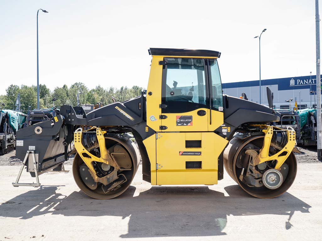 BOMAG BW 174 AP-4v - Yol silindiri: fotoğraf 5 BOMAG BW 174 AP-4v - Yol silindiri: fotoğraf 5