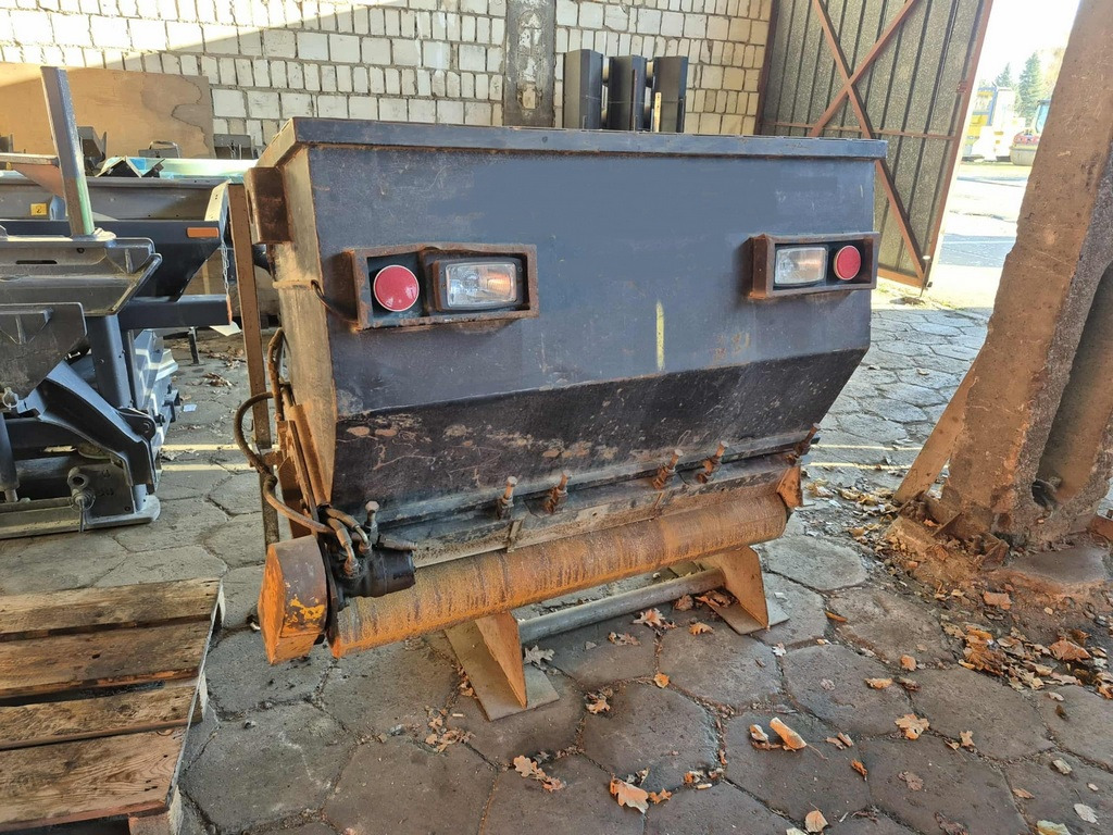 DYNAPAC CC 234HF - Yol silindiri: fotoğraf 4 DYNAPAC CC 234HF - Yol silindiri: fotoğraf 4