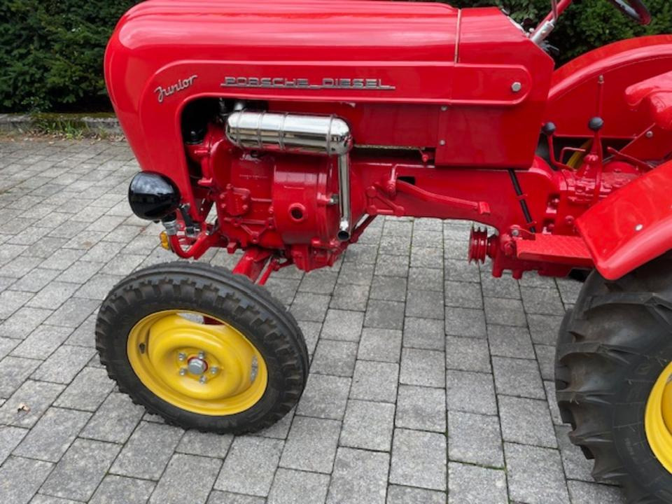 Porsche Junior 108 - Küçük traktör: fotoğraf 4 Porsche Junior 108 - Küçük traktör: fotoğraf 4