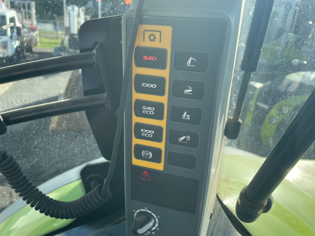 CLAAS Arion 660 CMATIC - Traktör: fotoğraf 4 CLAAS Arion 660 CMATIC - Traktör: fotoğraf 4