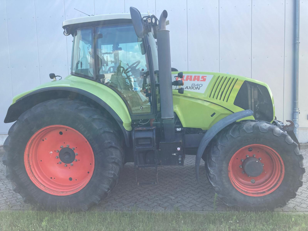 CLAAS Axion 840 - Traktör: fotoğraf 1 CLAAS Axion 840 - Traktör: fotoğraf 1