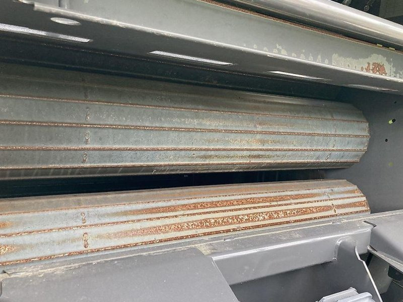 CLAAS Rollant 340 RC - Silindirik balya makinesi: fotoğraf 2 CLAAS Rollant 340 RC - Silindirik balya makinesi: fotoğraf 2