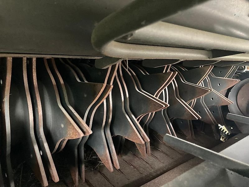 CLAAS Variant 485 RC PRO - Silindirik balya makinesi: fotoğraf 2 CLAAS Variant 485 RC PRO - Silindirik balya makinesi: fotoğraf 2