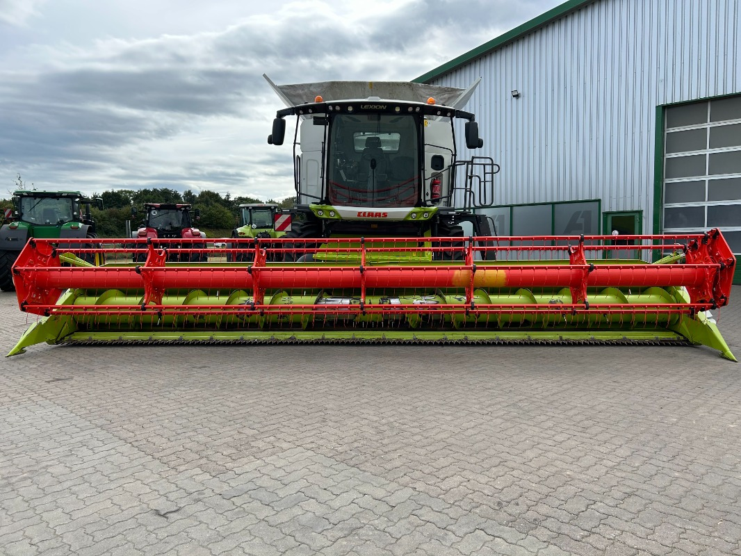CLAAS Lexion 6800 mit Vario 930 Schneidwerk - Biçerdöver: fotoğraf 3 CLAAS Lexion 6800 mit Vario 930 Schneidwerk - Biçerdöver: fotoğraf 3
