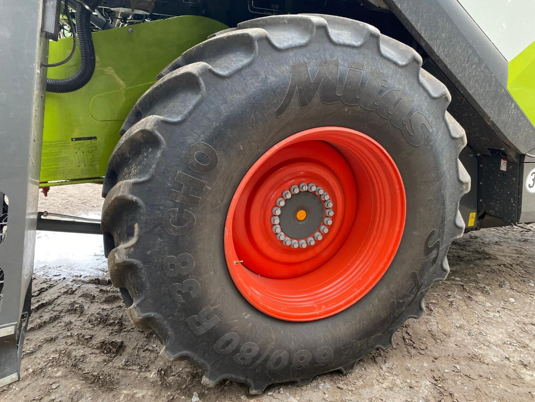 CLAAS Lexion 6800 mit Vario 930 Schneidwerk - Biçerdöver: fotoğraf 3 CLAAS Lexion 6800 mit Vario 930 Schneidwerk - Biçerdöver: fotoğraf 3