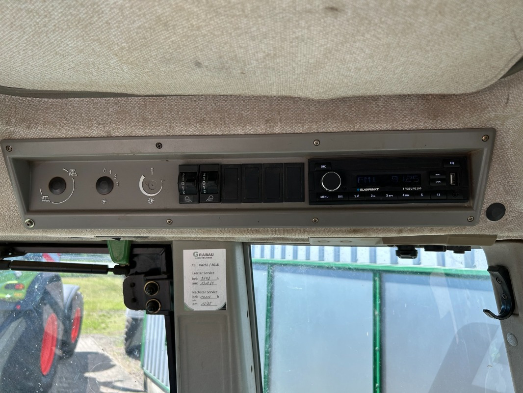 Traktör Fendt Farmer 310: fotoğraf 11 Traktör Fendt Farmer 310: fotoğraf 11