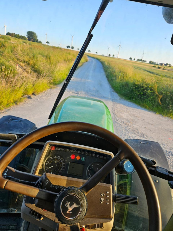 John Deere 6920 - Traktör: fotoğraf 2 John Deere 6920 - Traktör: fotoğraf 2