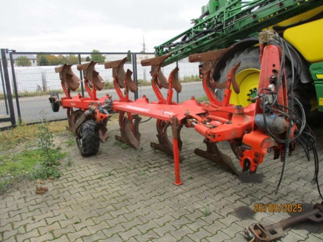 Kuhn Varimaster 152 NSH - Pulluk: fotoğraf 2 Kuhn Varimaster 152 NSH - Pulluk: fotoğraf 2