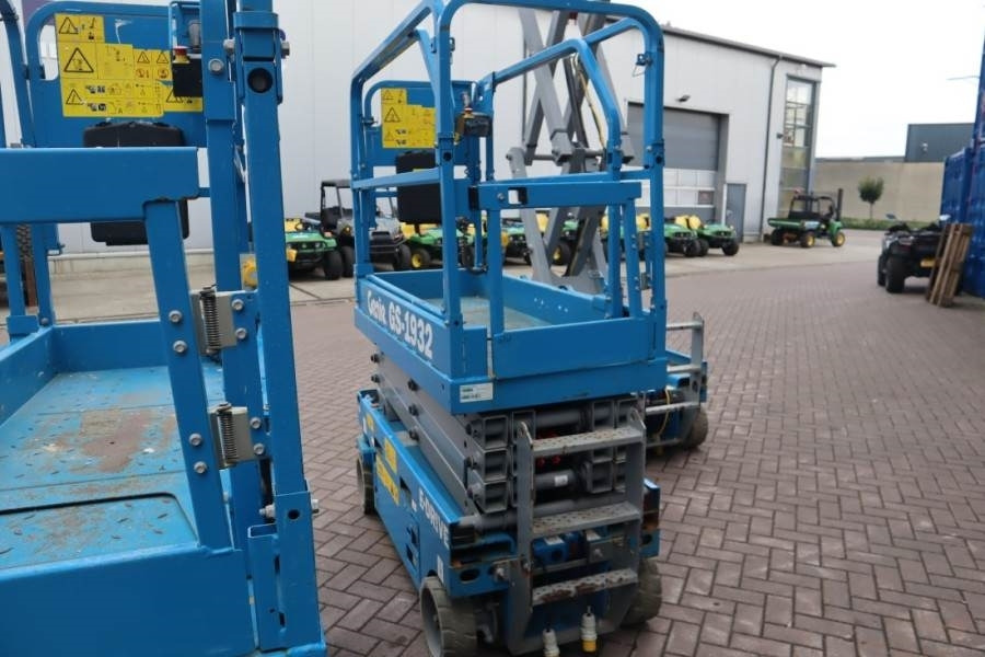 Genie GS1932 E-Drive Several In Stock, 8m Working Height - Makasli platform: fotoğraf 3 Genie GS1932 E-Drive Several In Stock, 8m Working Height - Makasli platform: fotoğraf 3