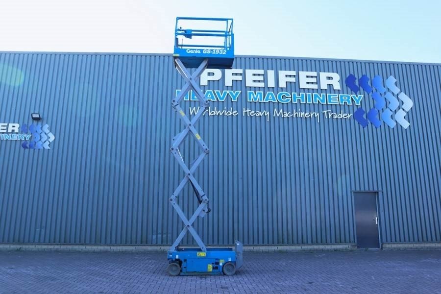 Genie GS1932 Electric, Working Height 7.8 m, 227kg Capac - Makasli platform: fotoğraf 3 Genie GS1932 Electric, Working Height 7.8 m, 227kg Capac - Makasli platform: fotoğraf 3