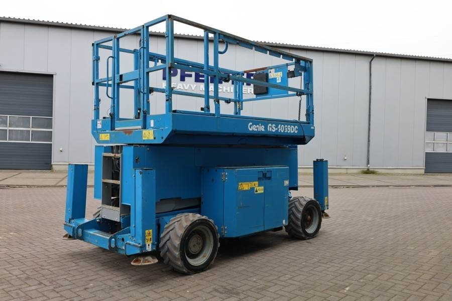 Genie GS4069 Electric, 14m Working Height, 363kg Capacit - Makasli platform: fotoğraf 2 Genie GS4069 Electric, 14m Working Height, 363kg Capacit - Makasli platform: fotoğraf 2