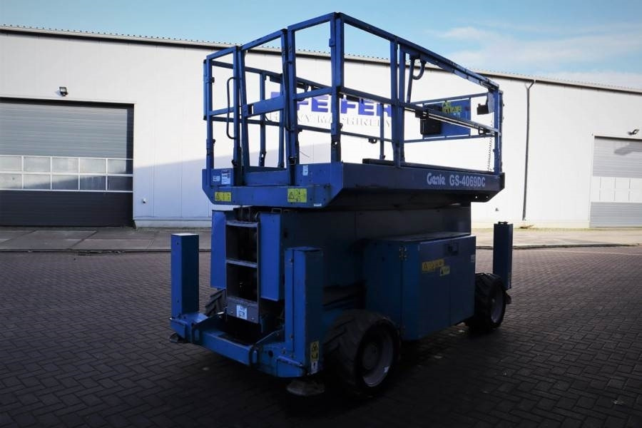 Genie GS4069 Electric, 14m Working Height, 363kg Capacit - Makasli platform: fotoğraf 2 Genie GS4069 Electric, 14m Working Height, 363kg Capacit - Makasli platform: fotoğraf 2