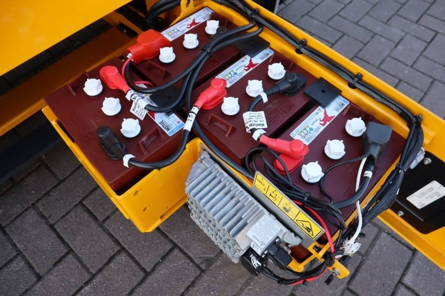 Haulotte Compact 10N Valid Iinspection, *Guarantee! 10m Wor - Makasli platform: fotoğraf 4 Haulotte Compact 10N Valid Iinspection, *Guarantee! 10m Wor - Makasli platform: fotoğraf 4