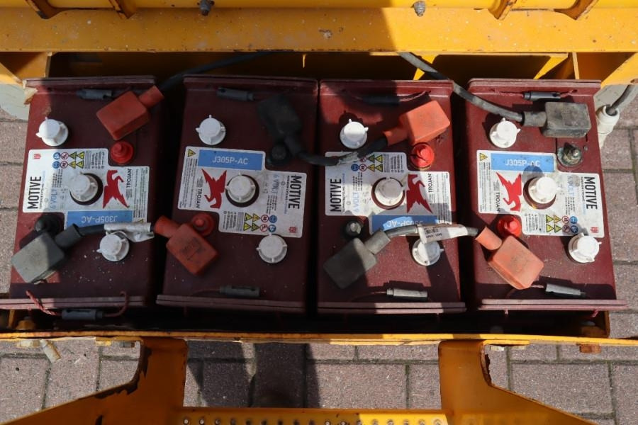 Haulotte Compact 14 Electric, 14m Working Height, 350kg Cap - Makasli platform: fotoğraf 5 Haulotte Compact 14 Electric, 14m Working Height, 350kg Cap - Makasli platform: fotoğraf 5