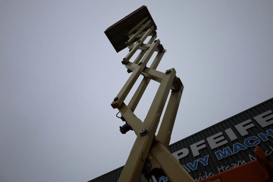 Makasli platform Holland Lift Ecostar HL-9714 Electric, 12m Working Height, 325k: fotoğraf 9