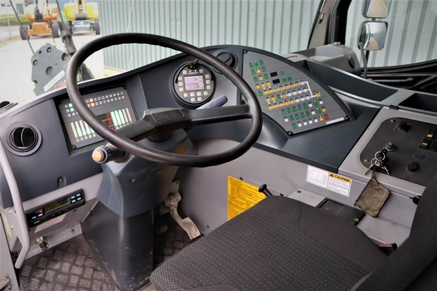 Liebherr LTM1050-3.1 6x4 Drive And 6-Wheel Steering, 50t Ca - All-terrain vinç: fotoğraf 4 Liebherr LTM1050-3.1 6x4 Drive And 6-Wheel Steering, 50t Ca - All-terrain vinç: fotoğraf 4
