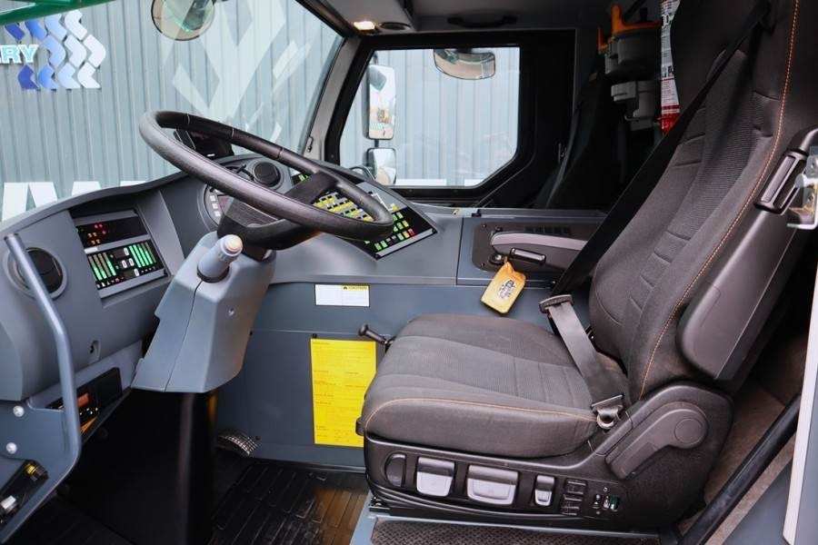 Liebherr LTM1050-3.1 6x6x6 Drive, VarioBase, 50t Capacity, - All-terrain vinç: fotoğraf 4 Liebherr LTM1050-3.1 6x6x6 Drive, VarioBase, 50t Capacity, - All-terrain vinç: fotoğraf 4