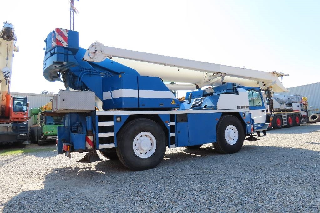 Liebherr LTM 1040-2.1 - All-terrain vinç: fotoğraf 3 Liebherr LTM 1040-2.1 - All-terrain vinç: fotoğraf 3