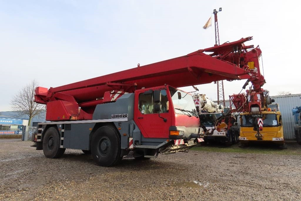 Liebherr LTM 1040-2.1 - All-terrain vinç: fotoğraf 2 Liebherr LTM 1040-2.1 - All-terrain vinç: fotoğraf 2