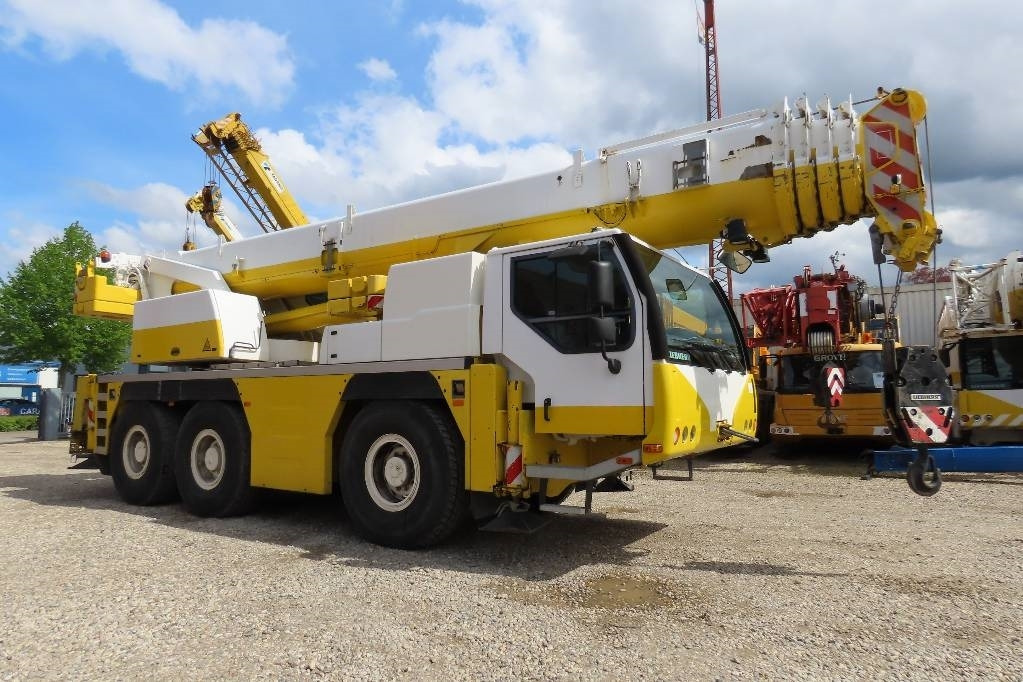 Liebherr LTM 1055-3.2 - All-terrain vinç: fotoğraf 2 Liebherr LTM 1055-3.2 - All-terrain vinç: fotoğraf 2