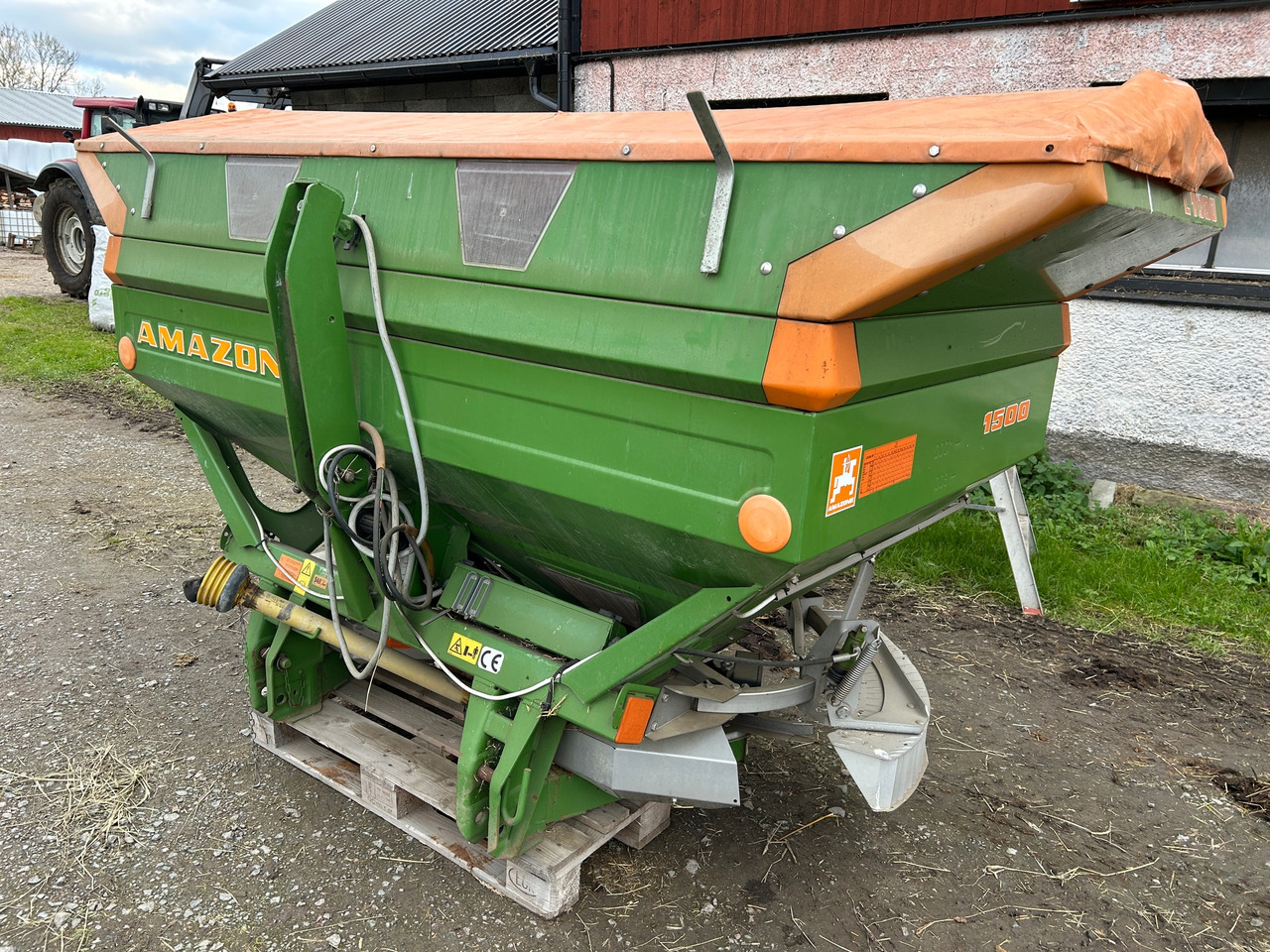 Amazone ZA-M Maxis - Gübre serpme makinesi: fotoğraf 1 Amazone ZA-M Maxis - Gübre serpme makinesi: fotoğraf 1