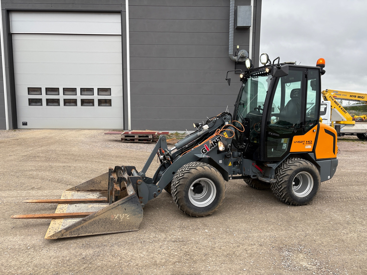 GIANT V452T X-tra HD - Atık toplama taşıt/ Özel amaçlı taşıt: fotoğraf 1 GIANT V452T X-tra HD - Atık toplama taşıt/ Özel amaçlı taşıt: fotoğraf 1