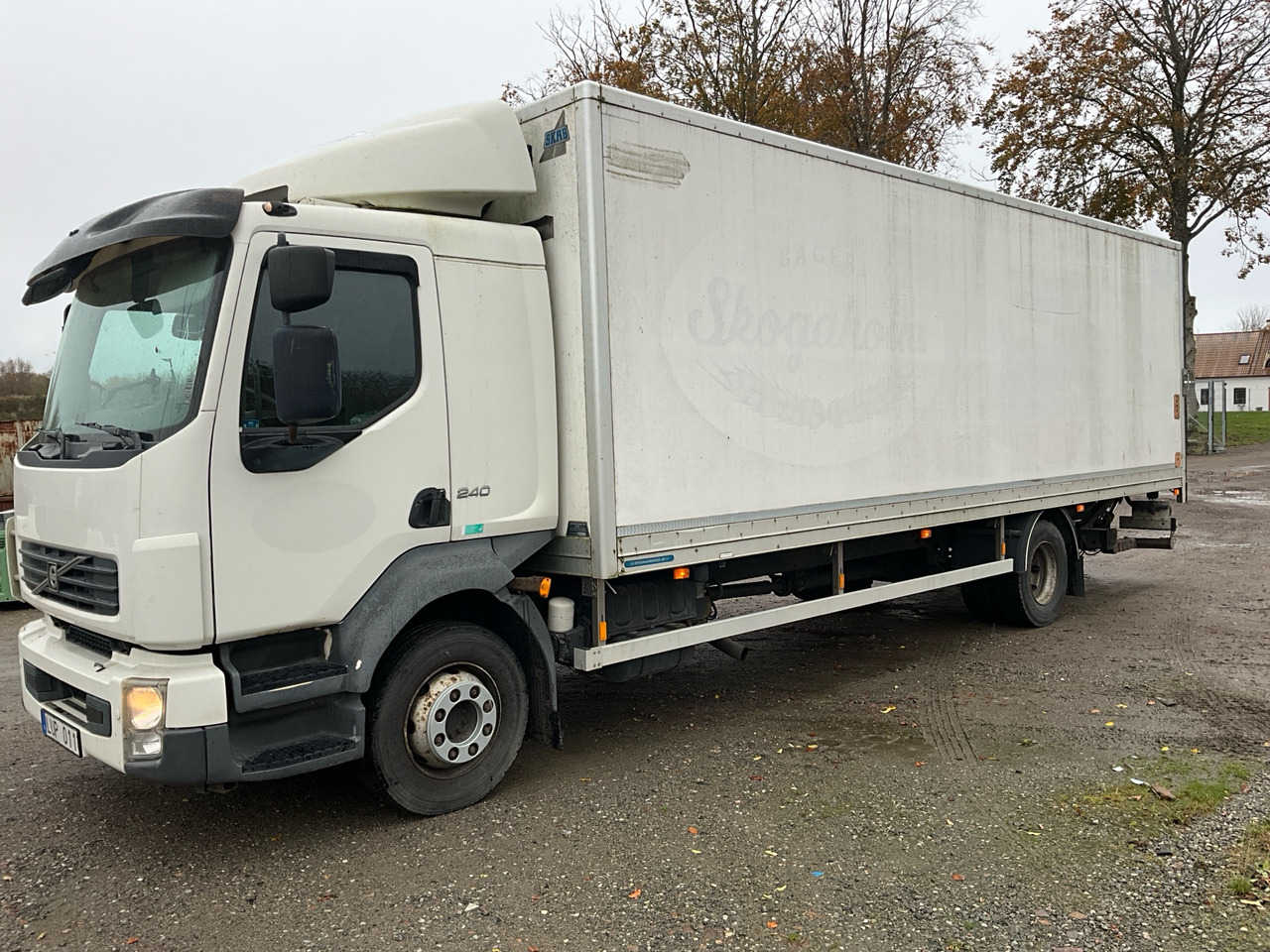 Volvo 240 - Kamyon: fotoğraf 1 Volvo 240 - Kamyon: fotoğraf 1