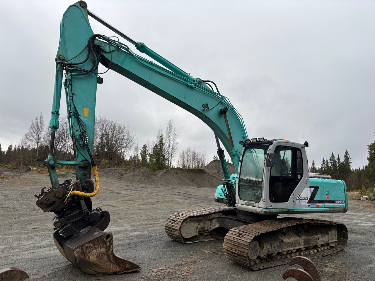 Kobelco SK 210 LC - 6 - Ekskavatör: fotoğraf 1 Kobelco SK 210 LC - 6 - Ekskavatör: fotoğraf 1