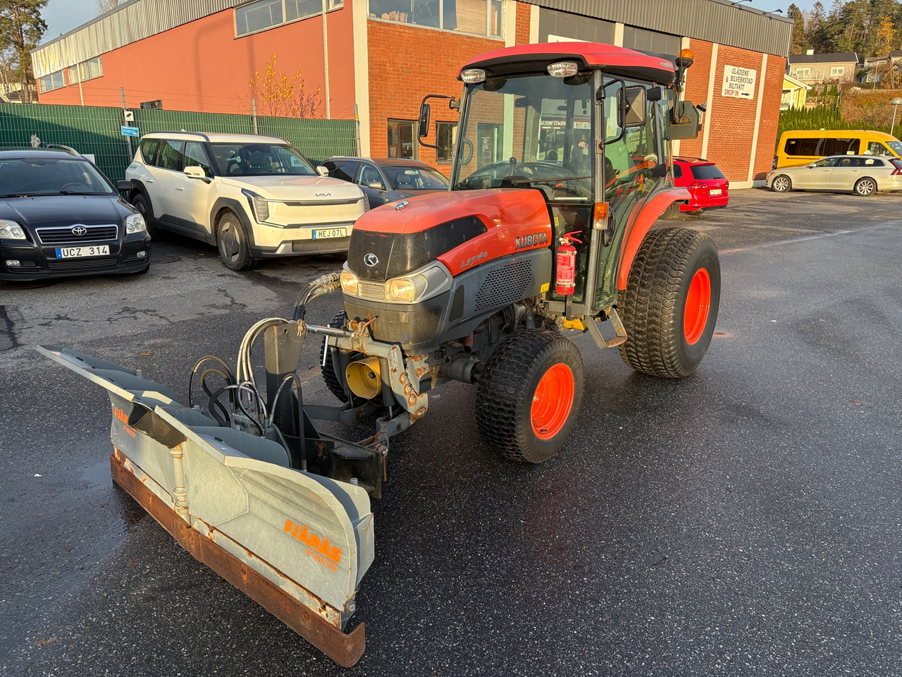 Kubota L5740 - Traktör: fotoğraf 1 Kubota L5740 - Traktör: fotoğraf 1