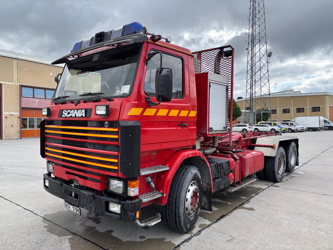 Scania R143 HL - Kancalı yükleyici kamyon: fotoğraf 1 Scania R143 HL - Kancalı yükleyici kamyon: fotoğraf 1