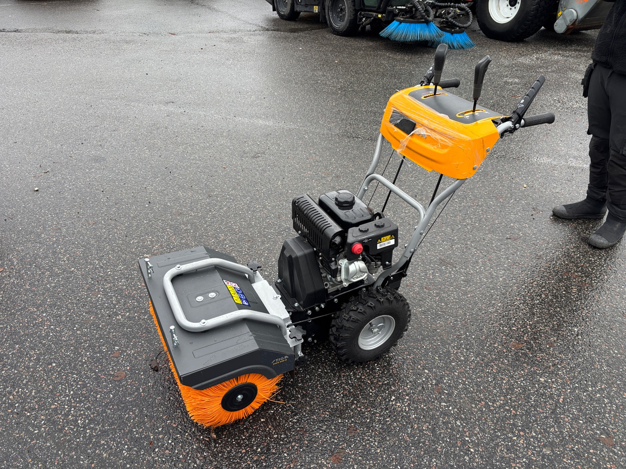 Stiga SWS 600 G - Yol süpürme fırça: fotoğraf 1 Stiga SWS 600 G - Yol süpürme fırça: fotoğraf 1