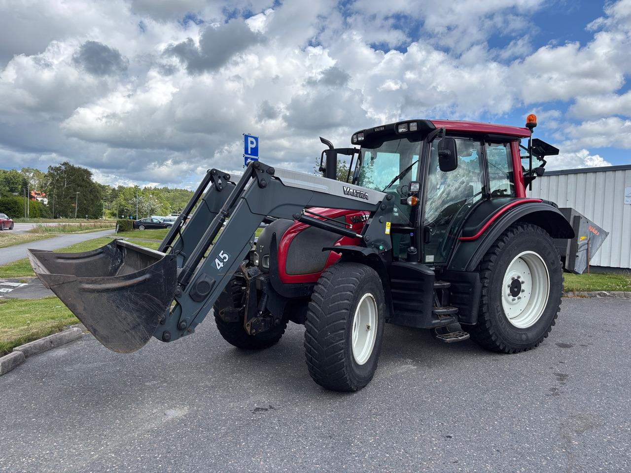 Valtra N92 - Traktör: fotoğraf 1 Valtra N92 - Traktör: fotoğraf 1