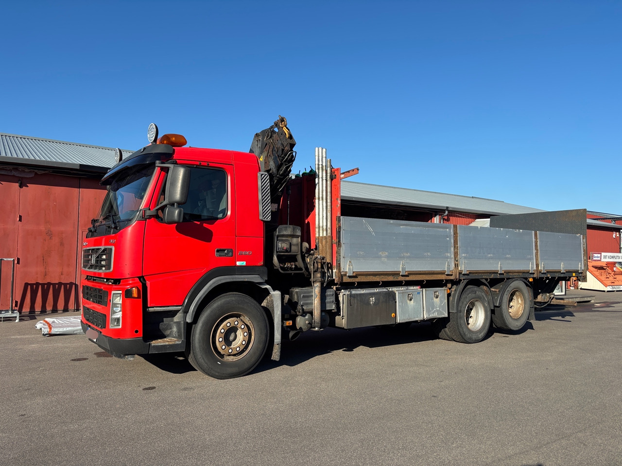 Volvo FM9 260 - Vinçli kamyon: fotoğraf 1 Volvo FM9 260 - Vinçli kamyon: fotoğraf 1