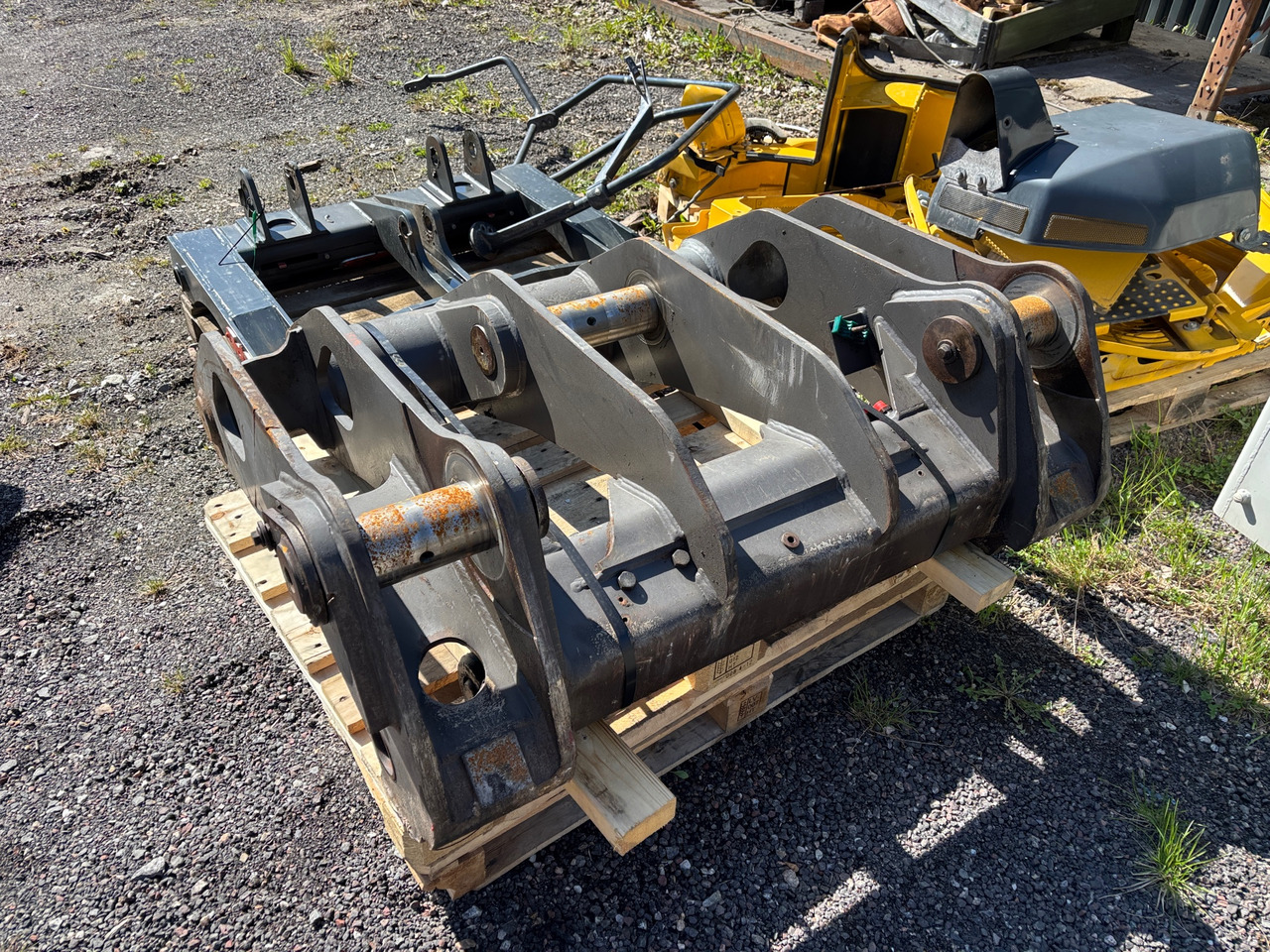 Volvo L180F - İnşaat ekipmanı: fotoğraf 1 Volvo L180F - İnşaat ekipmanı: fotoğraf 1