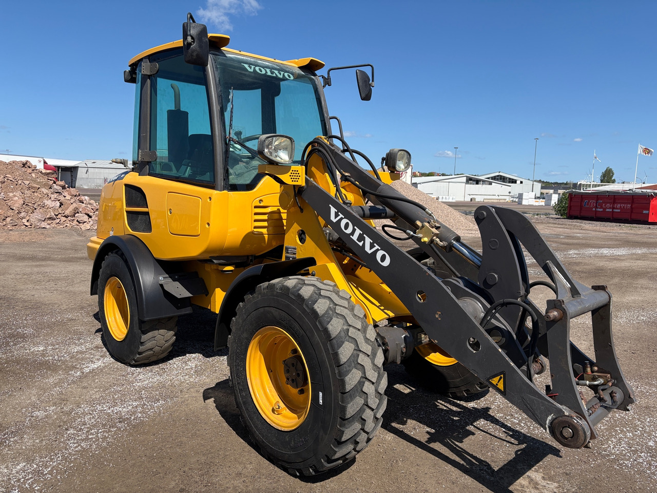 Volvo L25F - Tekerlekli yükleyici: fotoğraf 1 Volvo L25F - Tekerlekli yükleyici: fotoğraf 1