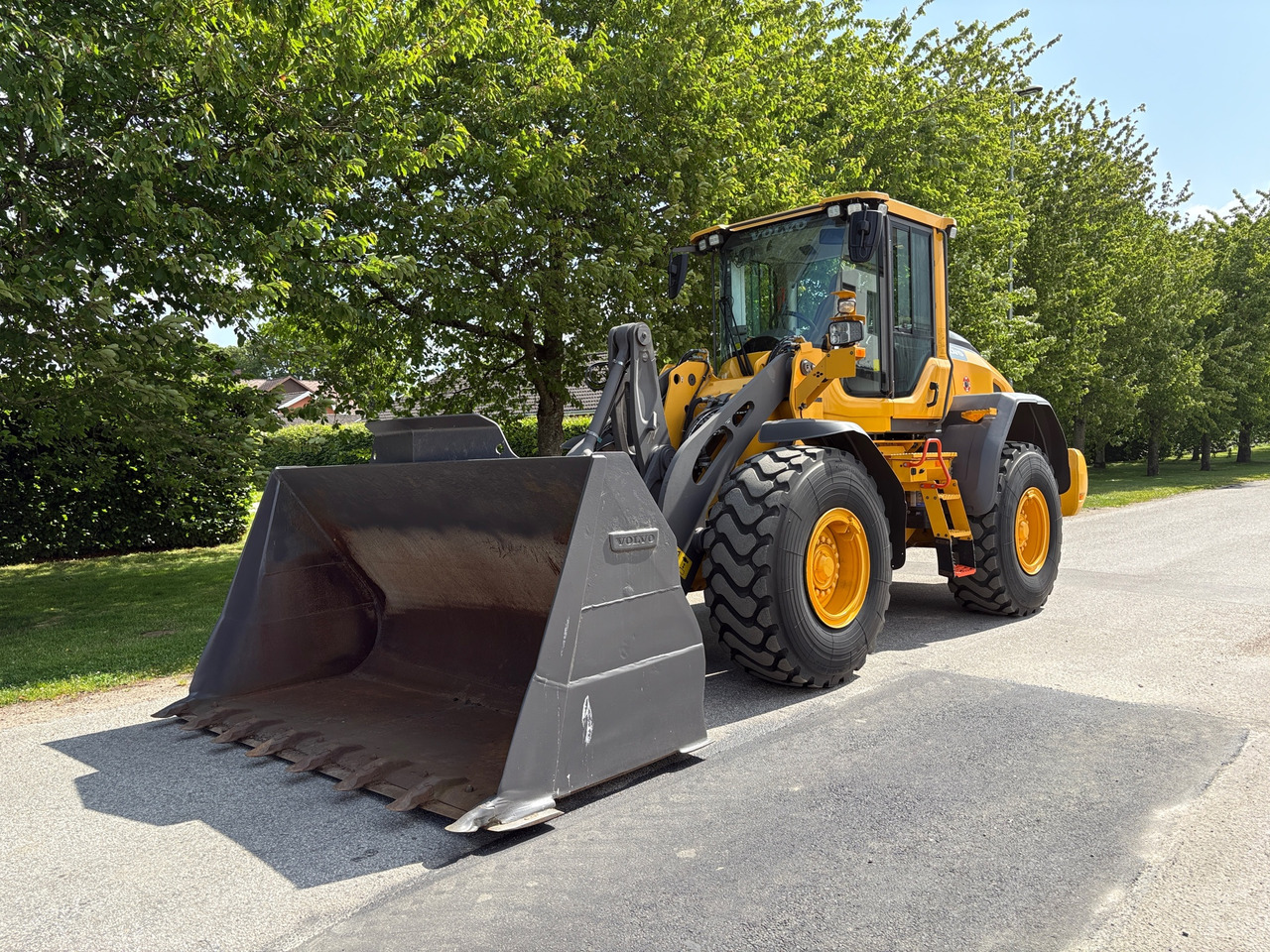 Volvo L90H - Tekerlekli yükleyici: fotoğraf 1 Volvo L90H - Tekerlekli yükleyici: fotoğraf 1